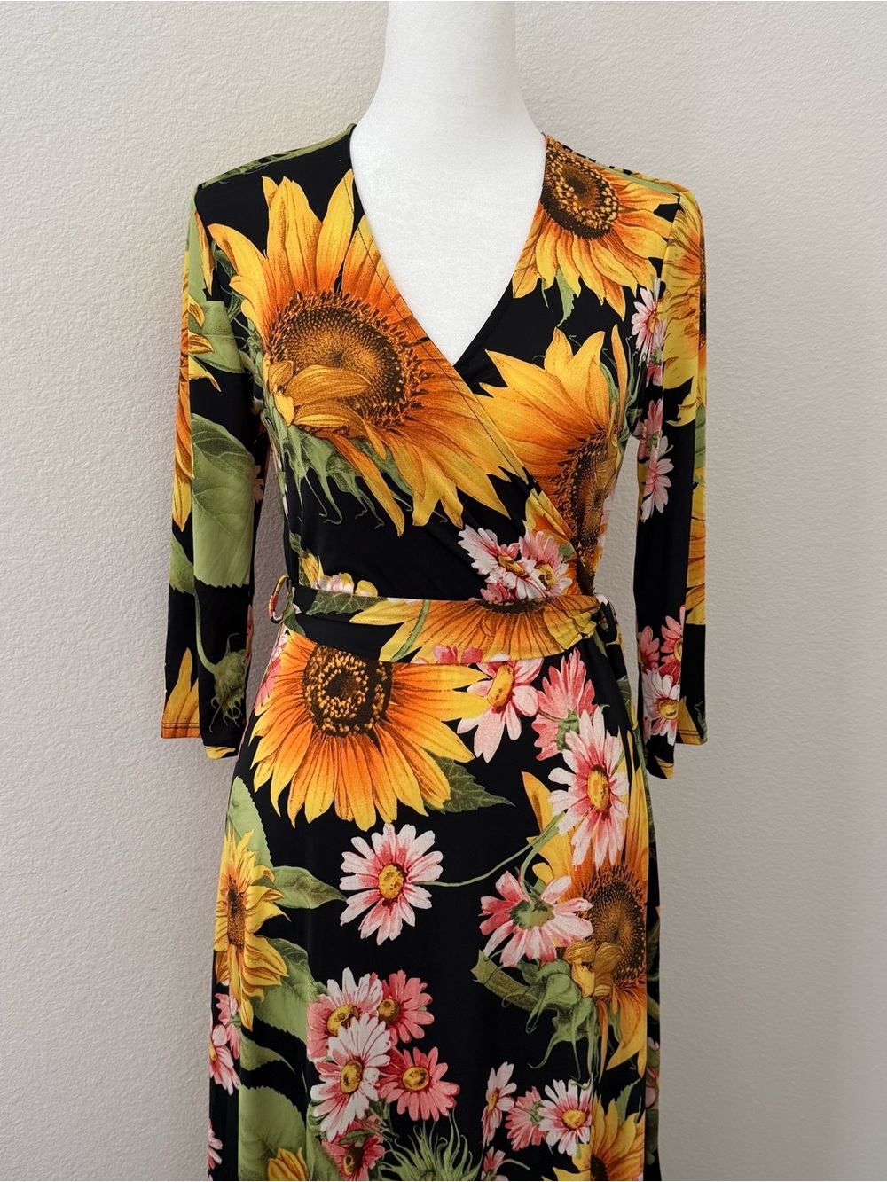 Viola Black Sunflower Floral Print 3/4 Sleeve Maxi Dress - Black & Yellow - Picture 2 of 6